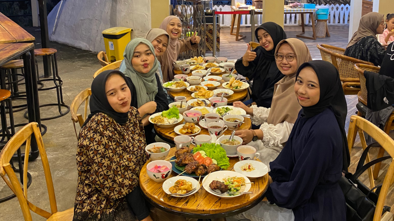 Buka Bersama di Kedai Bukit Rhema