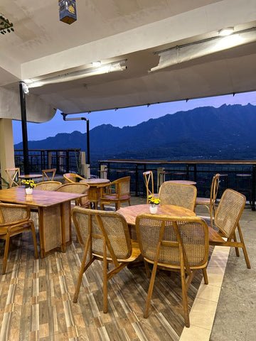 Sensasi Buka Bersama Nuansa Alam di Kedai Bukit Rhema