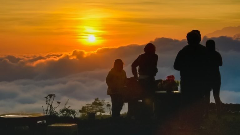 4 Wisata Sunrise Terbaik di Magelang dengan Harga Tiketnya