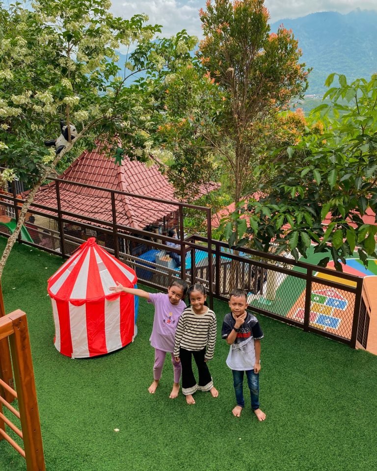 Playground Cafe di Magelang