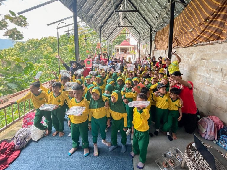 Cerita Seru Outing Class TK Kanisius Borobudur di Kedai Bukit Rhema: Donat, Edukasi, dan Tawa Riang!