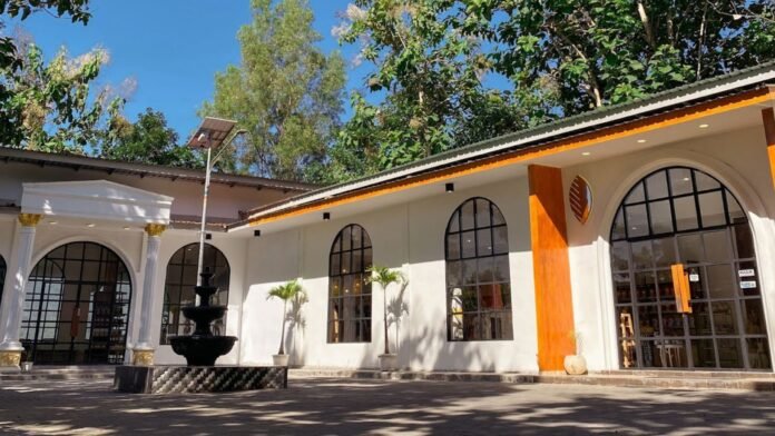 Daun Bukit Toko Oleh Oleh Daun Bukit Toko Oleh Oleh di Borobudur