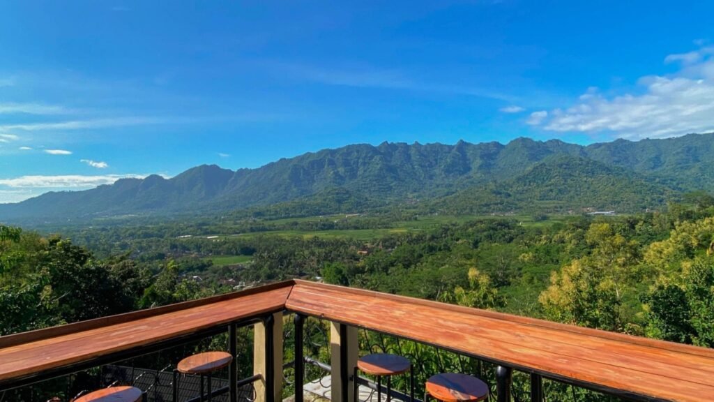 resto view borobudur