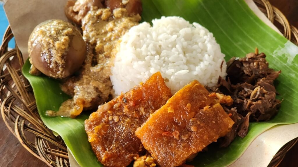 gudeg yu djum