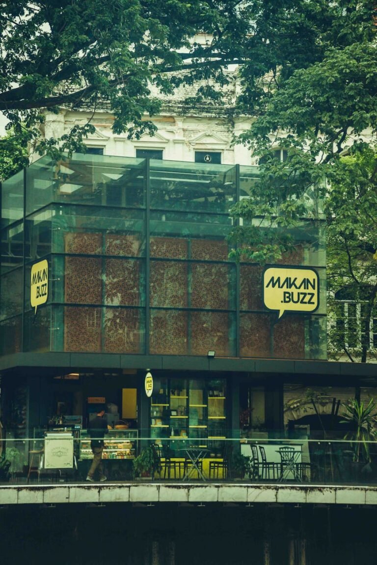 Mencicipi Kelezatan Kuliner Jogja: Makan di Warung Legendaris dan Tempat Makan Favorit