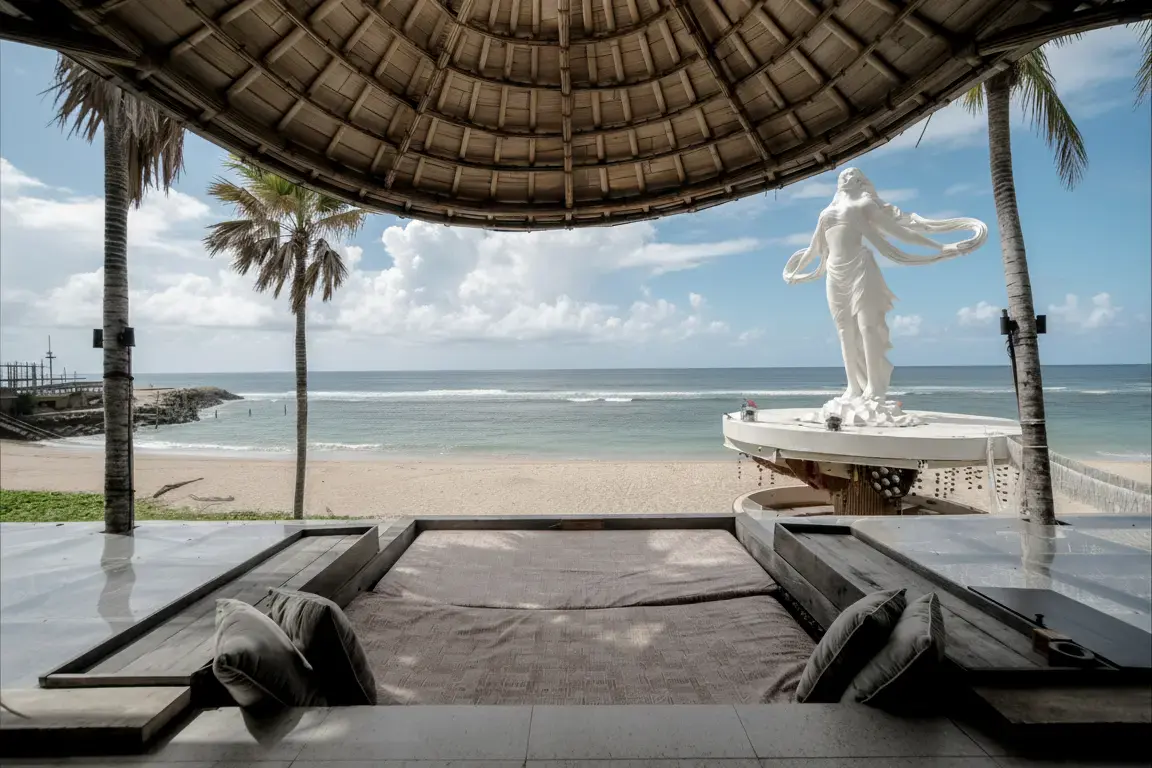 Beachfront lounge Bali untuk dinner dengan sunset view dan suasana romantis
